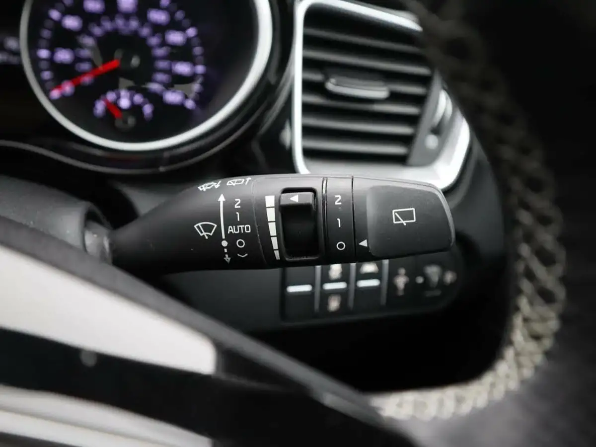 2022-kia-pro-ceed-15-t-gdi-gt-line-big-25