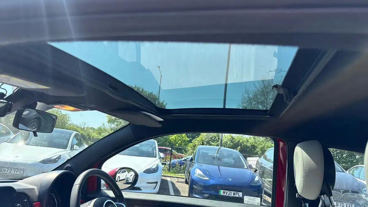 2022-fiat-500-10-dolcevita-big-20