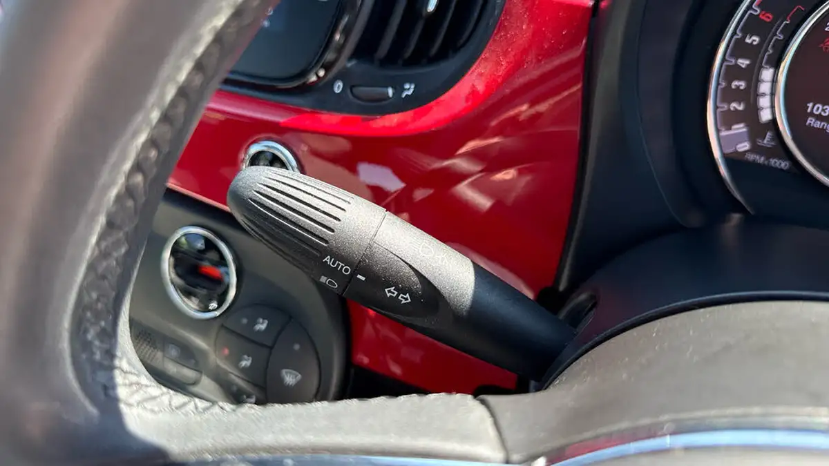 2022-fiat-500-10-dolcevita-big-24