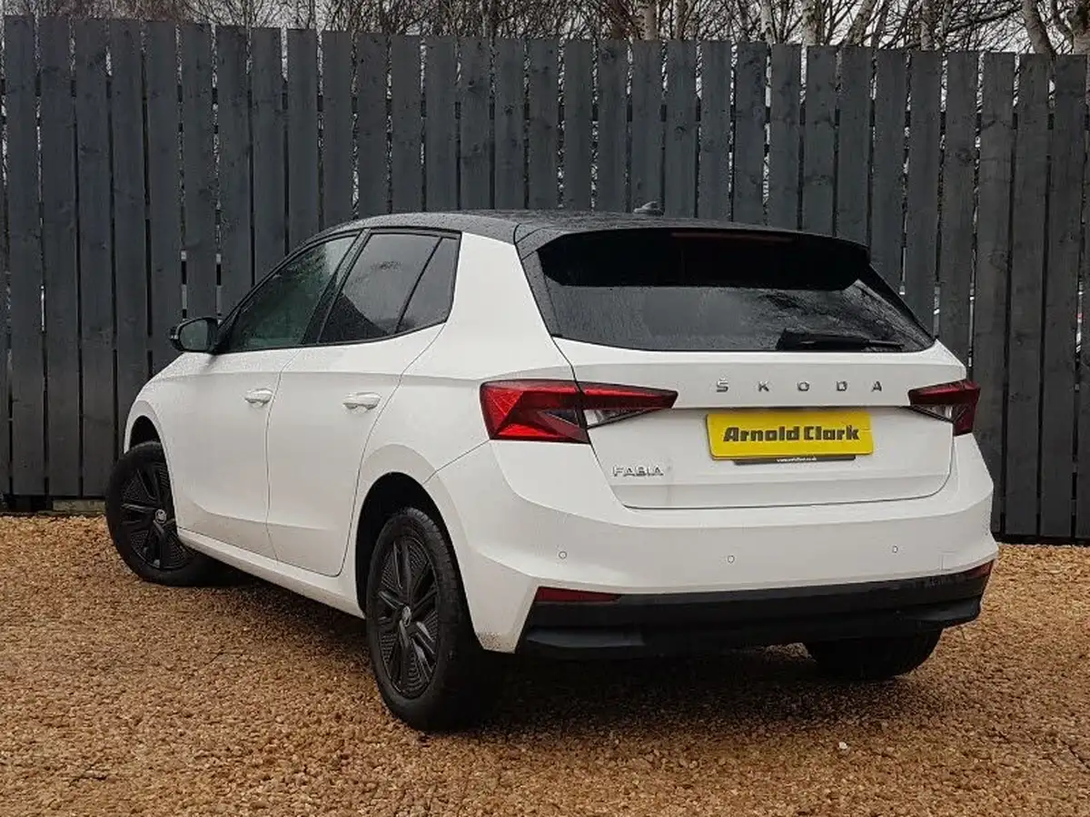 2022-skoda-fabia-10-tsi-colour-edition-109ps-big-1