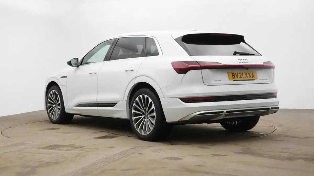 2021-audi-e-tron-50e-s-line-station-wagon-big-2