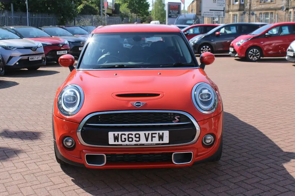 2019-mini-cooper-20-cooper-s-exclusive-189bhp-hatchback-5d-big-1