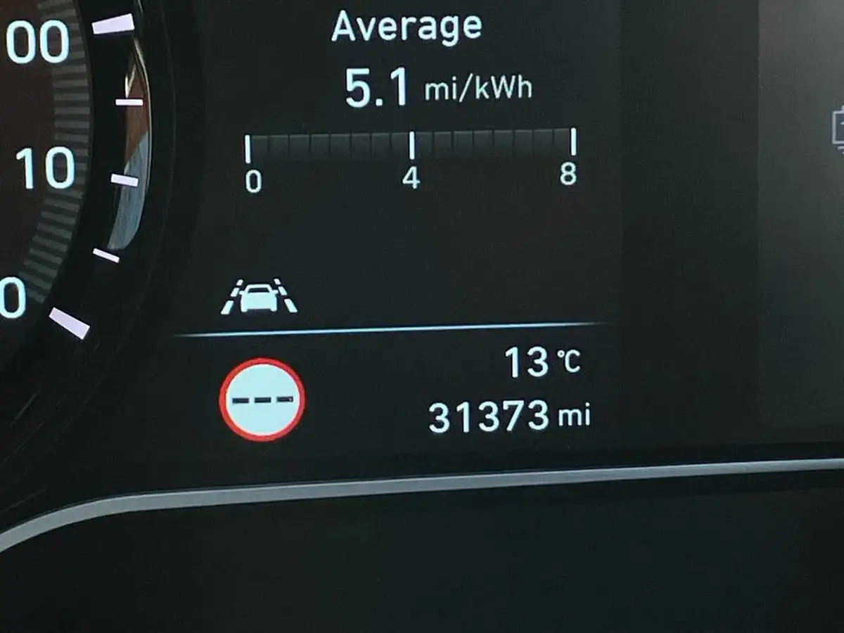 2020-hyundai-kona-e-premium-se-64kwh-105kw-obc-big-34