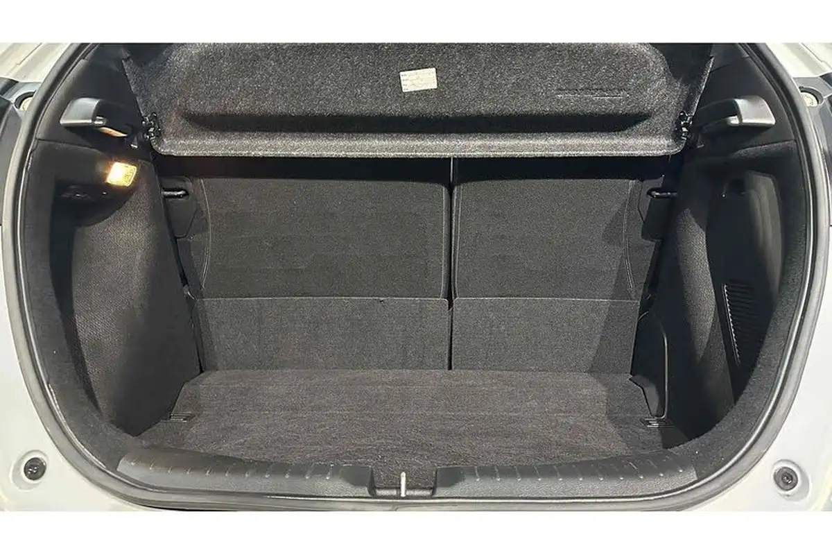 2021-honda-jazz-15-i-mmd-sr-109ps-big-38