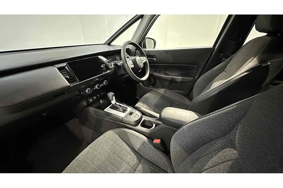 2021-honda-jazz-15-i-mmd-sr-109ps-big-16