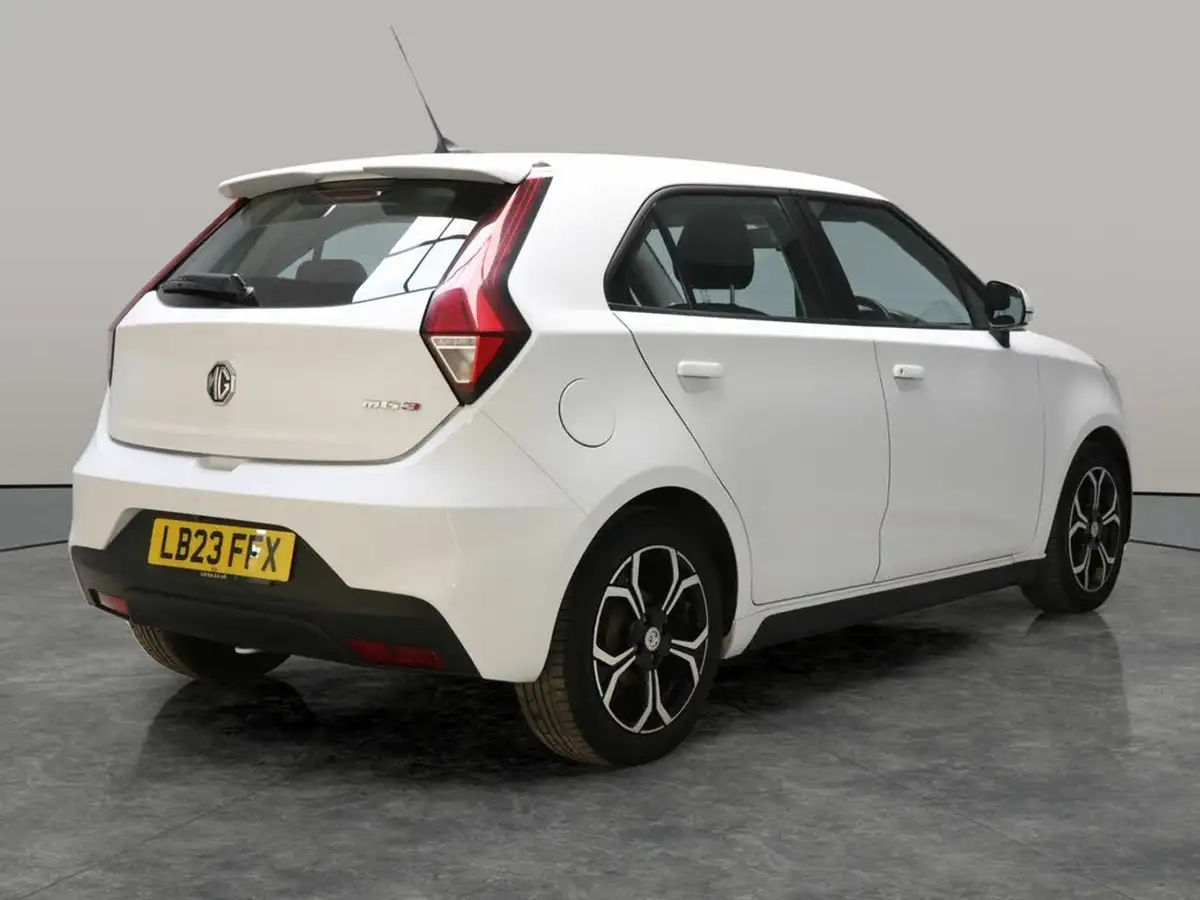 2023-mg-mg3-15-vti-tech-exclusive-nav-big-8