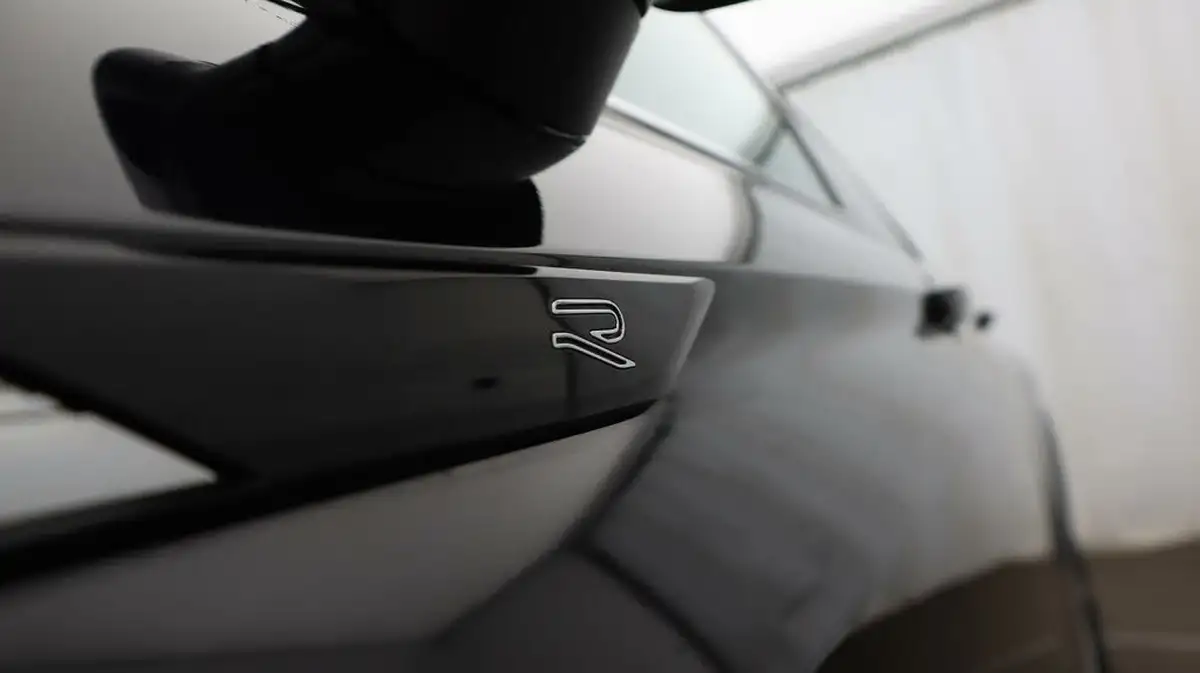 2023-volkswagen-tiguan-allspace-15-tsi-r-line-big-23