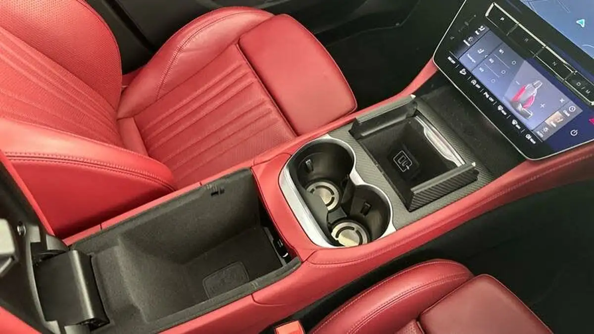 2023-maserati-grecale-20-modena-big-11