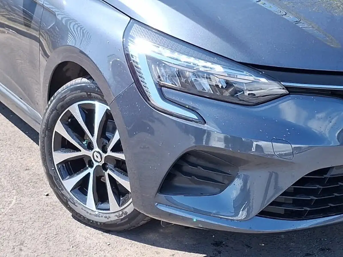 2021-renault-clio-10-tce-iconic-edition-big-11