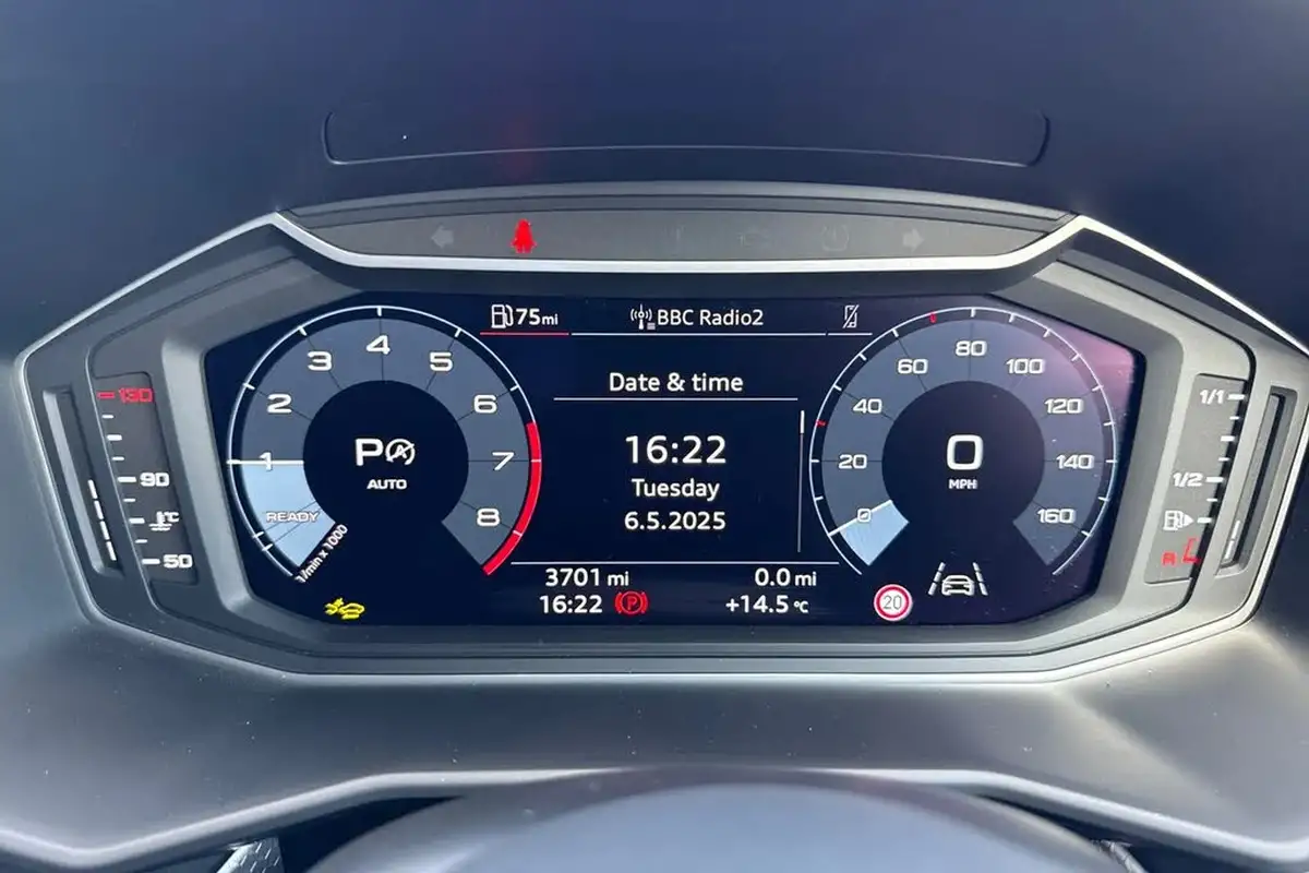 2024-audi-a1-10-30-tfsi-black-edition-116ps-s-tronic-big-28