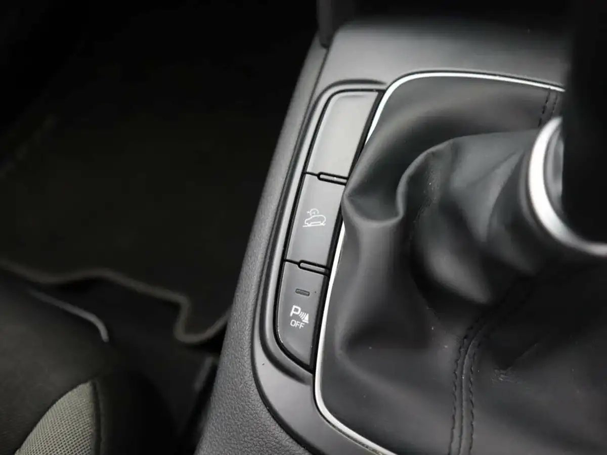 2019-hyundai-kona-10-t-gdi-se-big-20