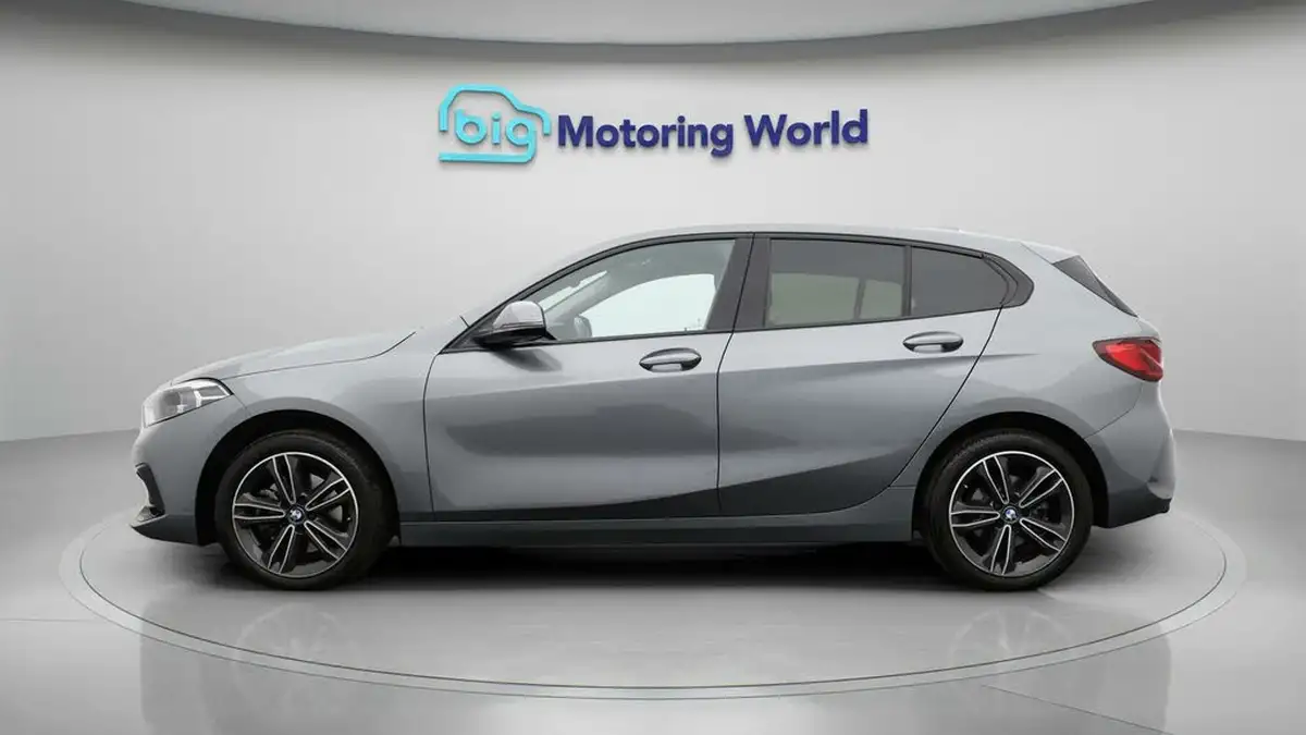 2024-bmw-1-series-15-118i-sport-dct-big-3