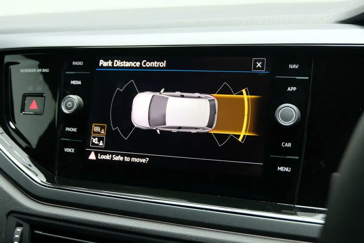 2024-volkswagen-polo-10-tsi-r-line-110ps-dsg-big-25