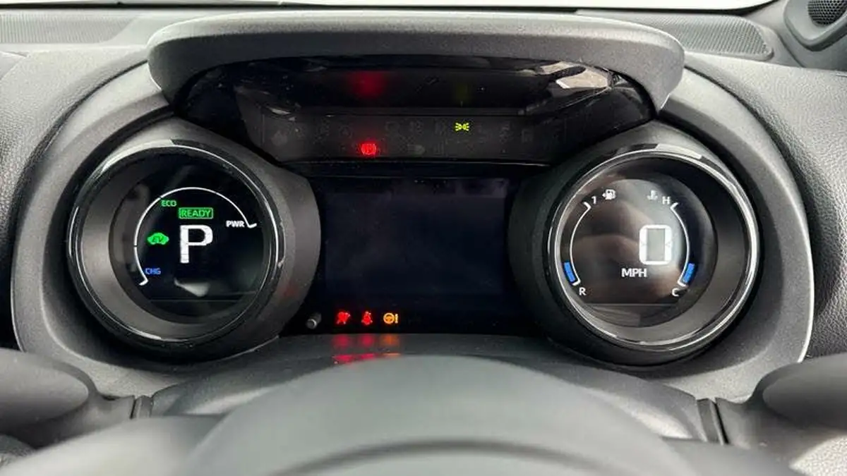2022-toyota-yaris-15-vvt-i-dynamic-big-19