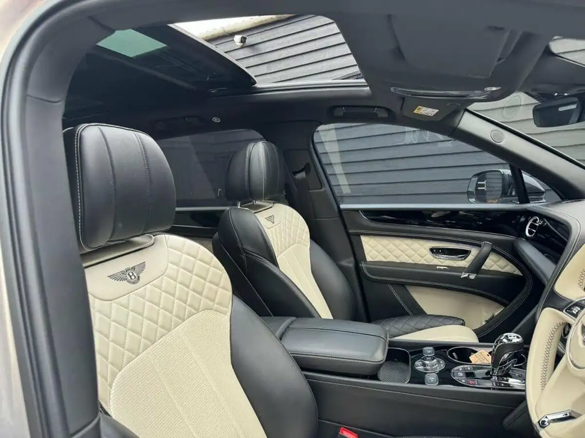 2017-bentley-bentayga-60-w12-big-10