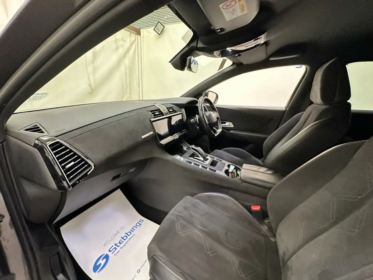2018-ds-ds-7-crossback-16-puretech-performance-line-225ps-big-21