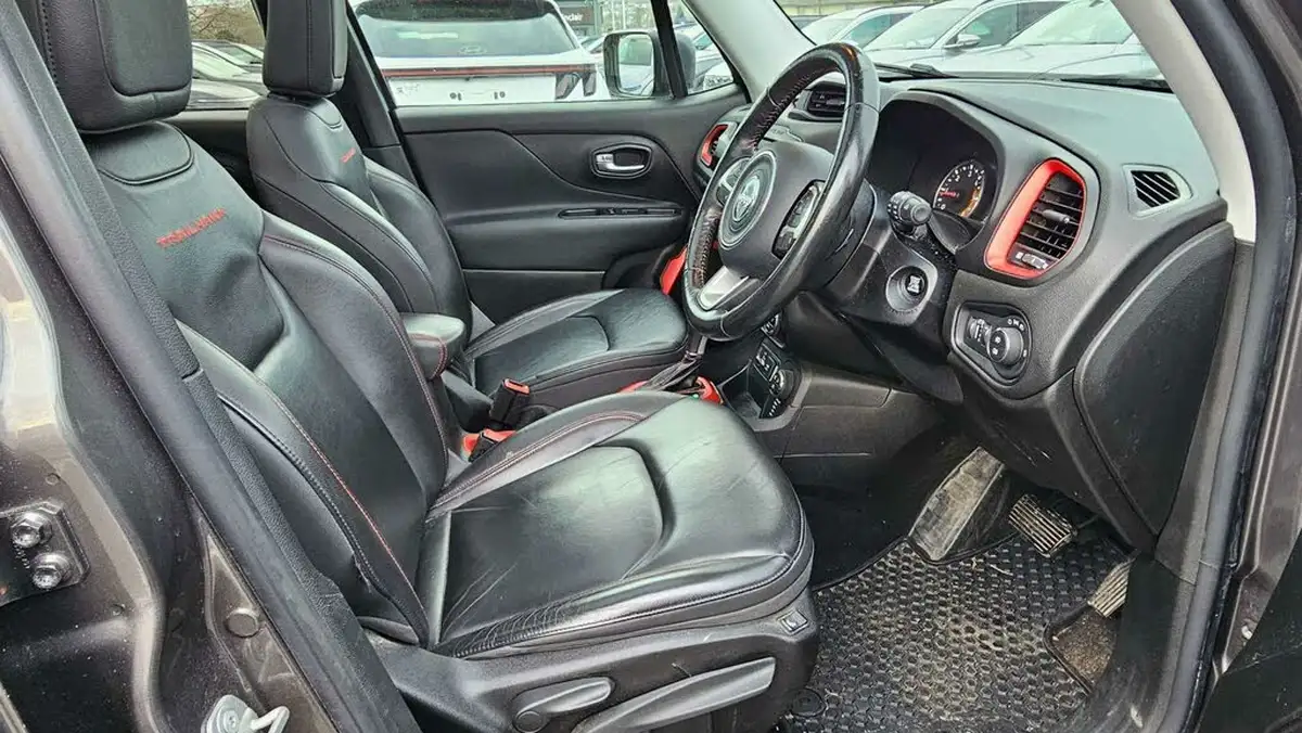 2016-jeep-renegade-20multijet-ii-trailhawk-big-2