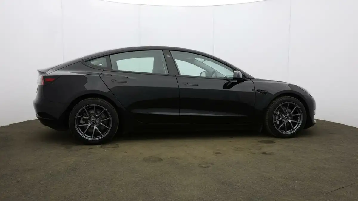2021-tesla-model-3-e-long-range-awd-big-48