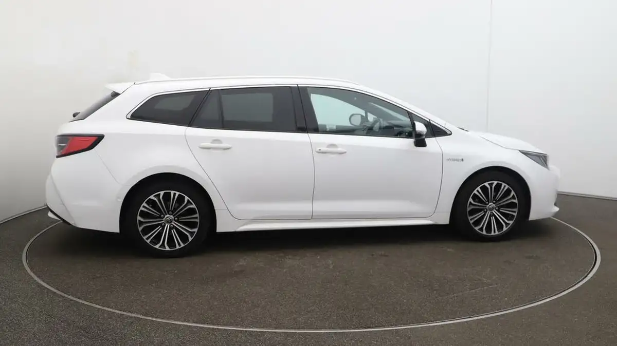 2021-toyota-corolla-18-vvt-i-excel-trk-touring-sports-big-40