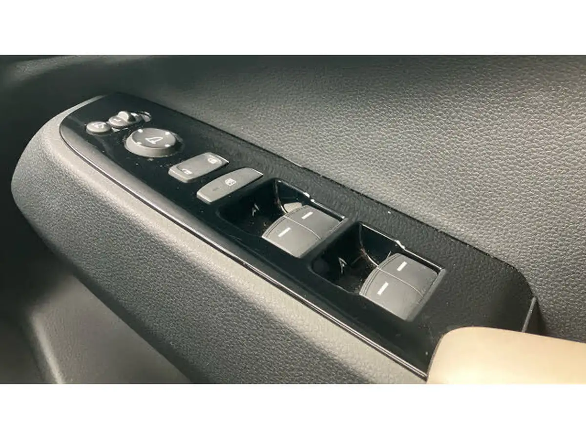 2023-honda-hr-v-15-i-mmd-advance-style-big-27