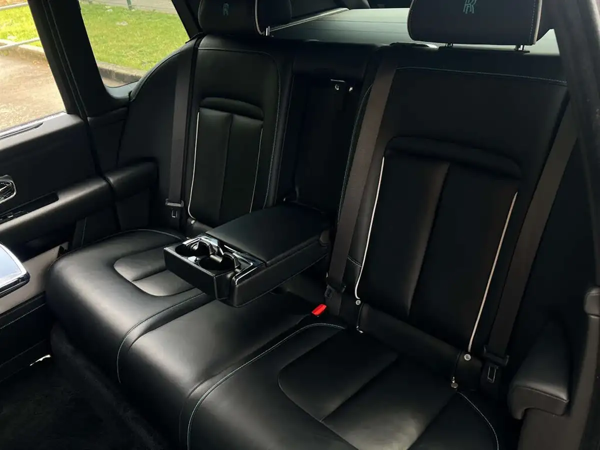 2022-rolls-royce-cullinan-675-big-30