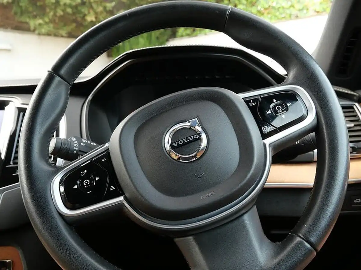 2018-volvo-xc90-20td-d5-inscription-4x4-big-23