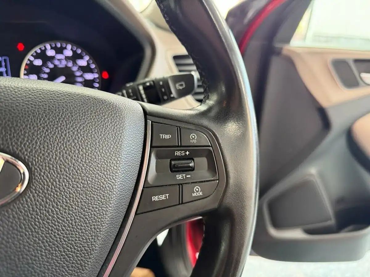 2015-hyundai-i20-12-blue-drive-se-hatchback-5d-big-23