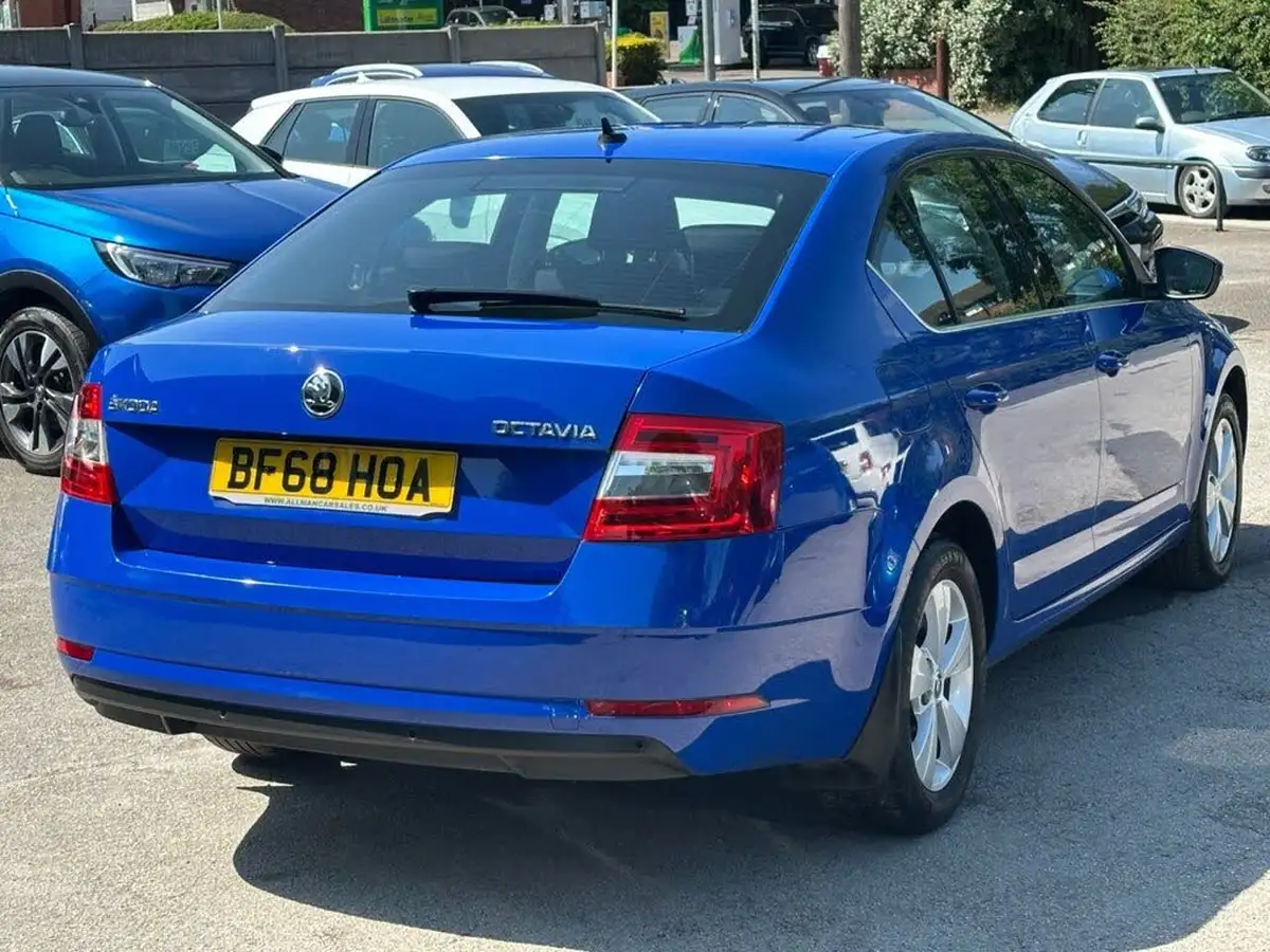 2018-skoda-octavia-10-tsi-se-technology-hatchback-big-3