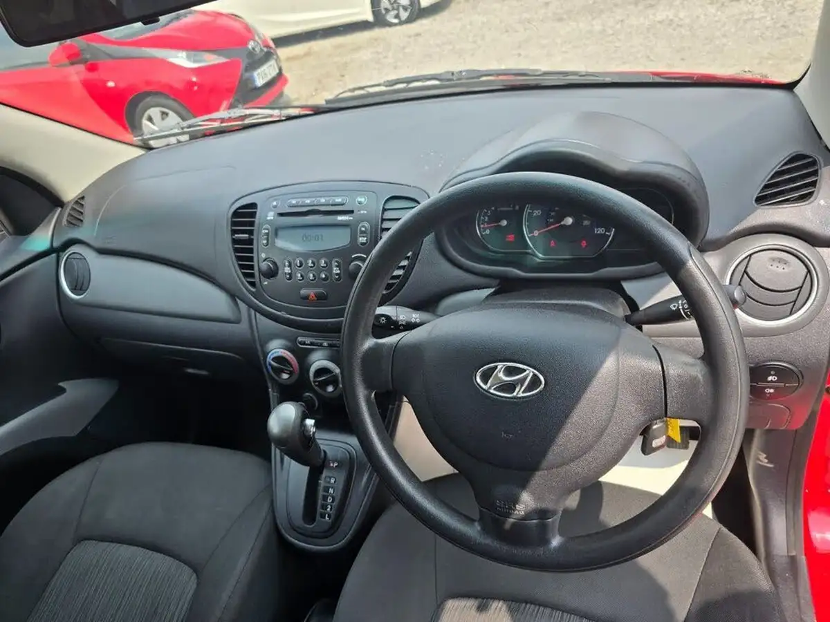 2013-hyundai-i10-12-active-auto-big-10