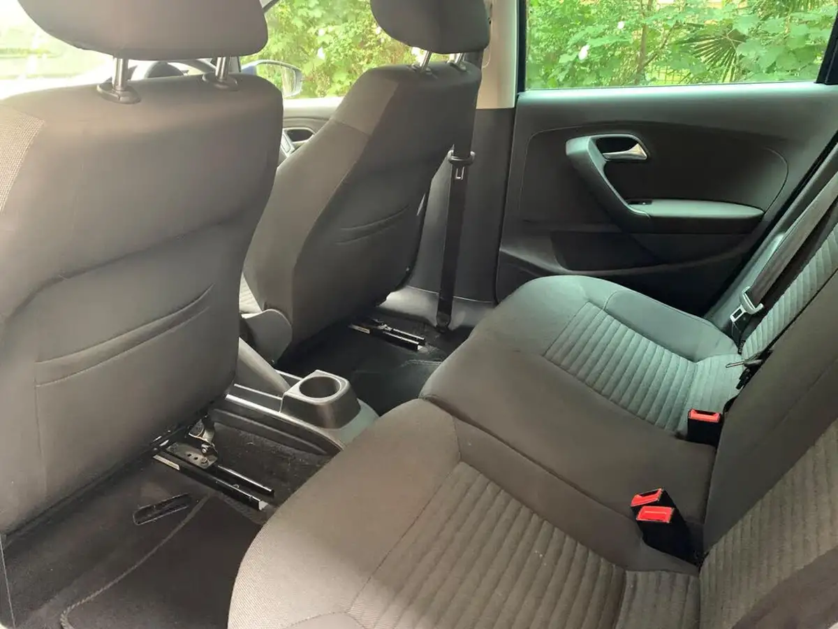 2012-volkswagen-polo-12-match-60ps-5d-big-26