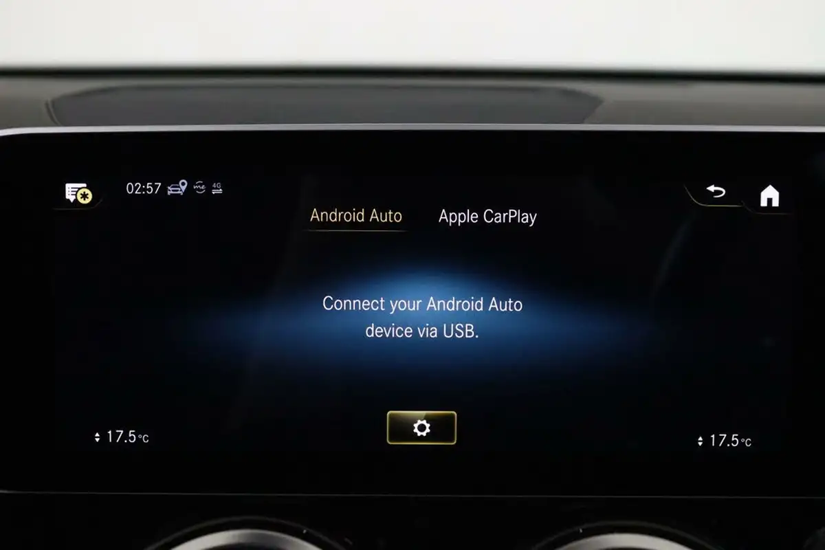 2020-mercedes-benz-glb-class-20d-glb200d-amg-line-premium-4matic-big-37