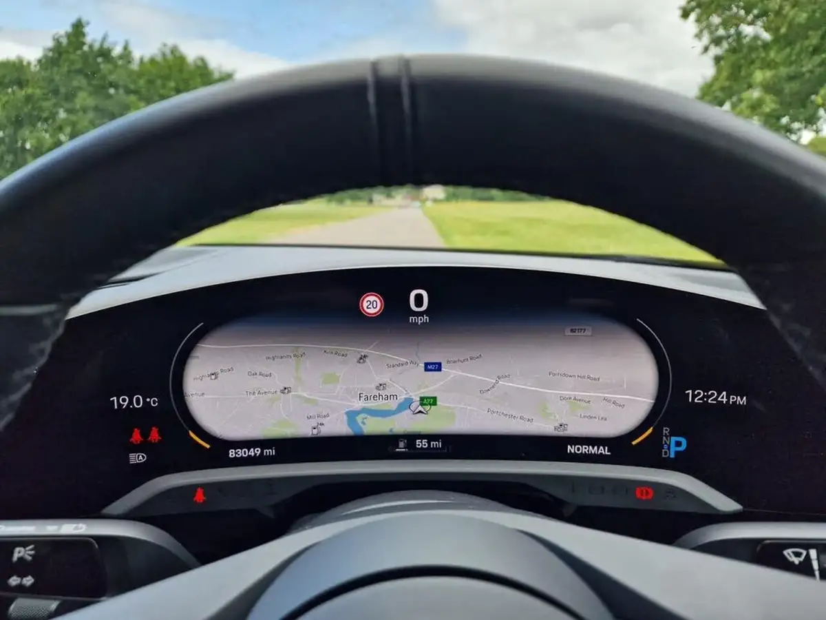 2021-porsche-taycan-e-4s-571ps-performance-battery-plus-big-11