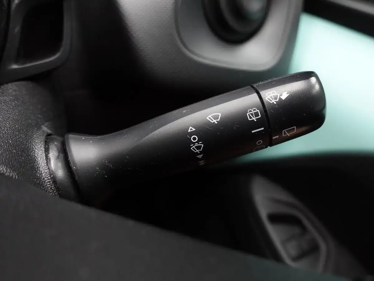 2018-citroen-c1-10-vti-flair-72ps-5d-big-34