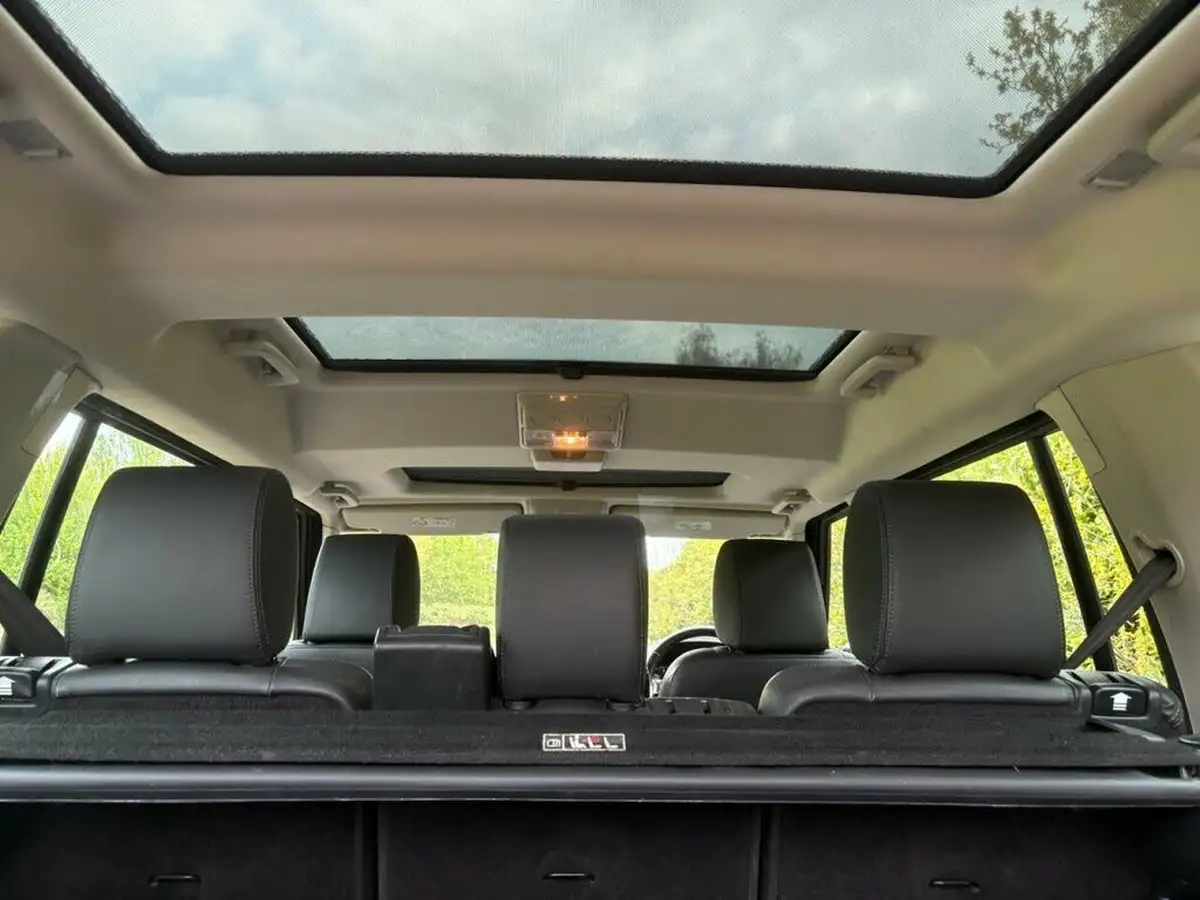 2014-land-rover-discovery-4-30-sd-v6-hse-big-19