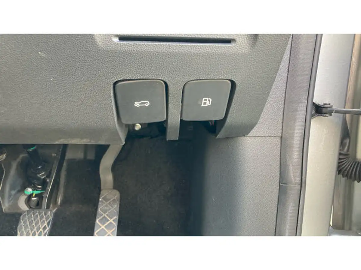 2021-mg-zs-suv-10t-gdi-exclusive-big-38