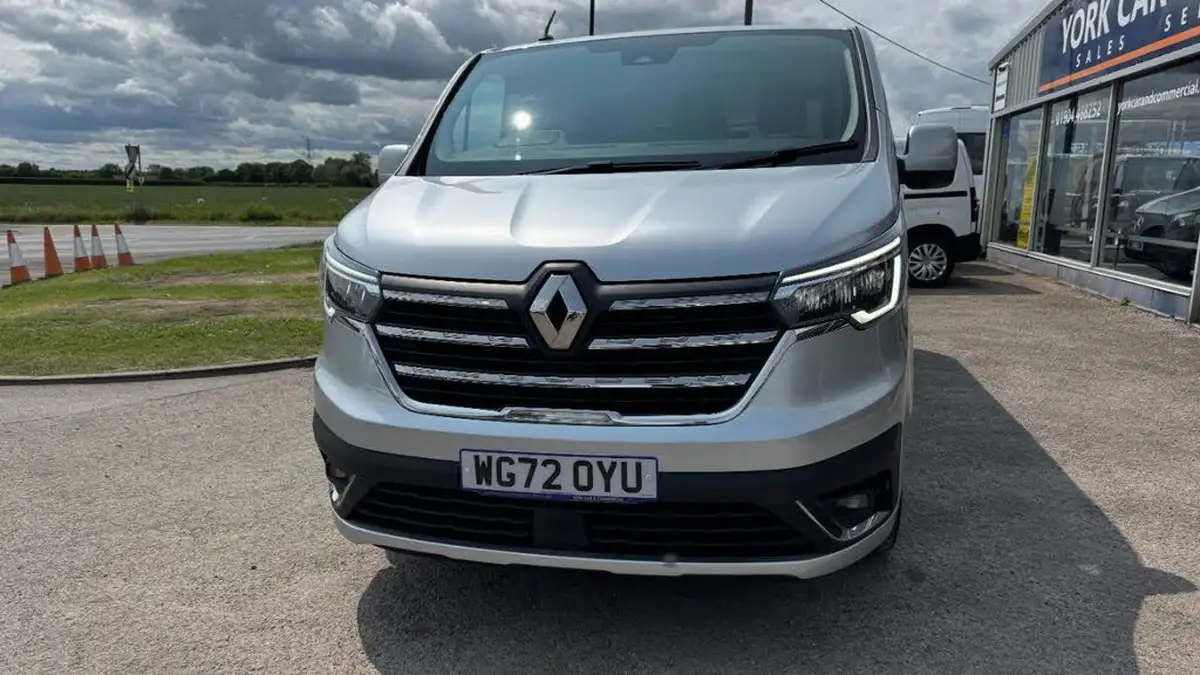 2023-renault-trafic-20dci-ll30-150-sport-panel-big-8