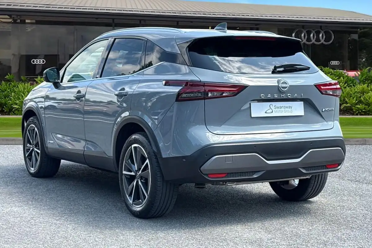 2023-nissan-qashqai-15-tekna-big-1