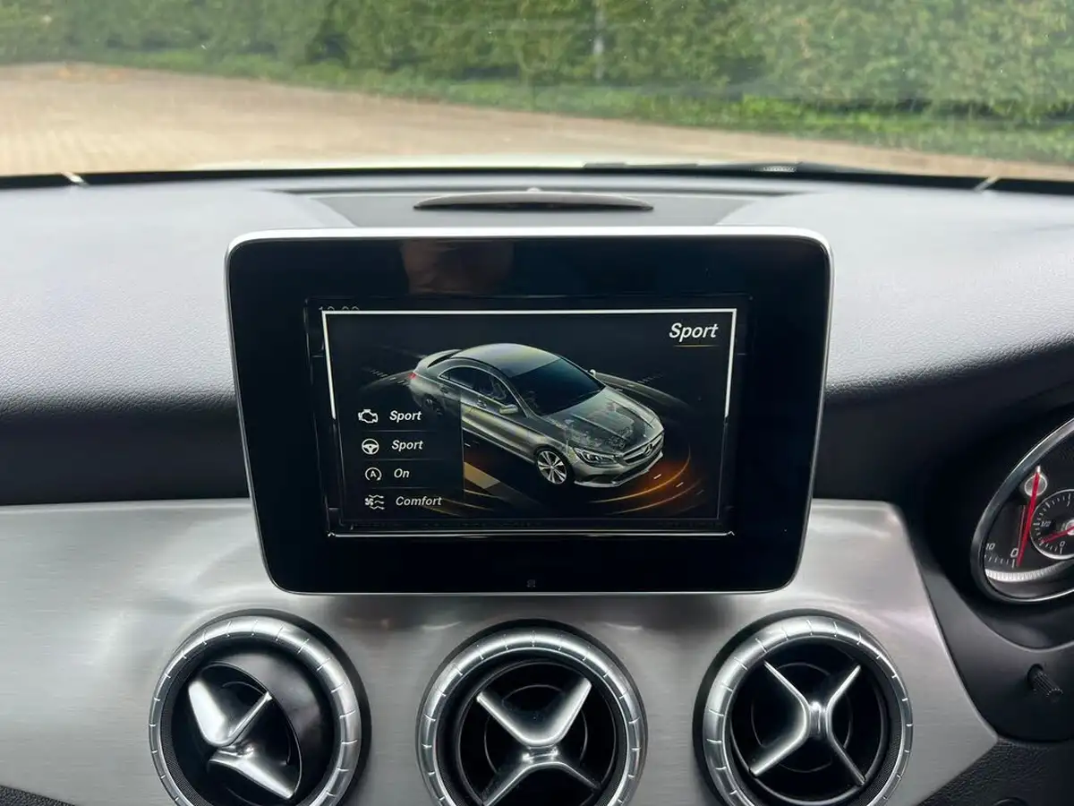2017-mercedes-benz-cla-16-cla-180-amg-line-coupe-4d-7g-dct-big-20