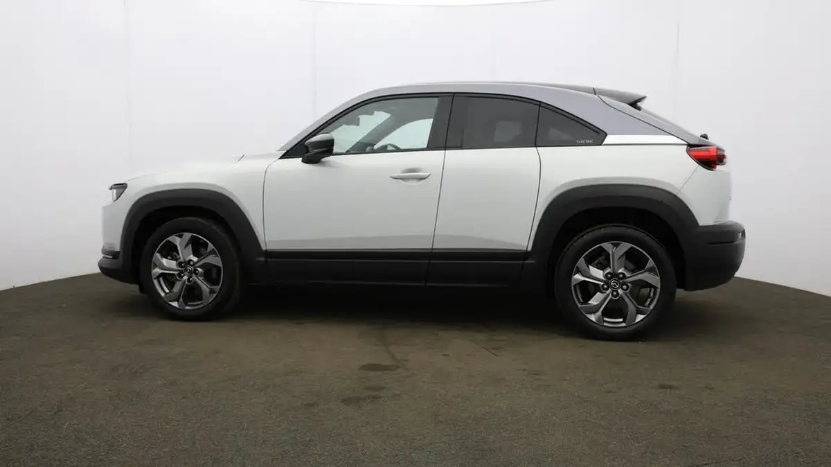 2021-mazda-mx-30-e-first-edition-big-70