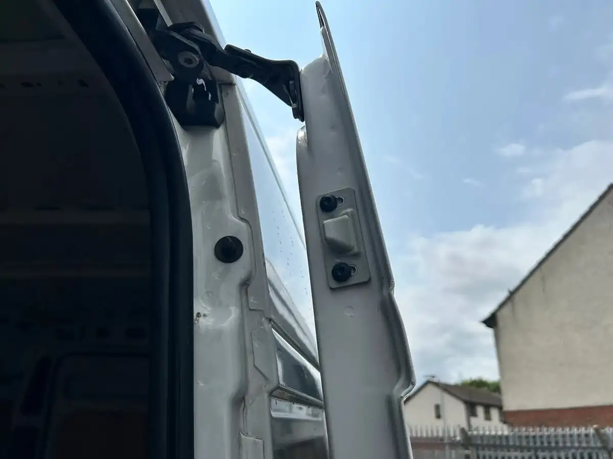 2022-citroen-relay-22bluehdi-35-l3h2-enterprise-panel-big-9