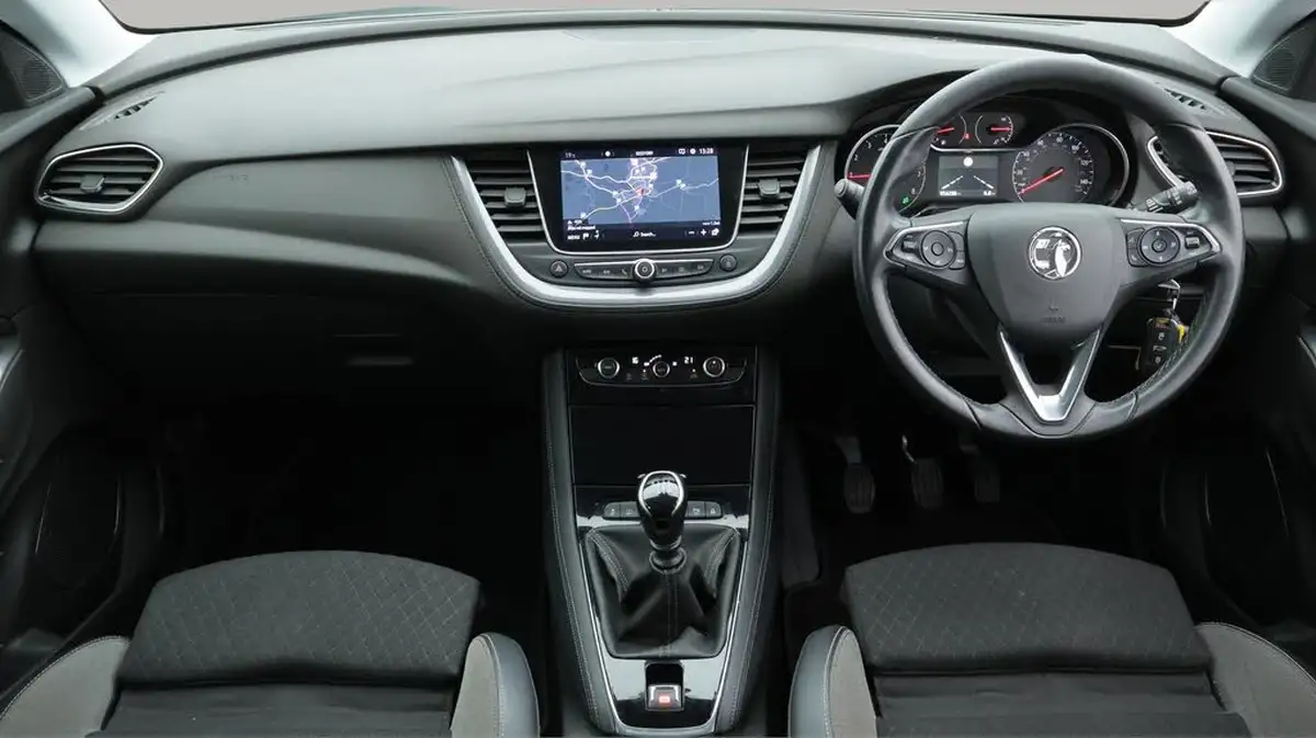 2019-vauxhall-grandland-x-12-sport-nav-big-13
