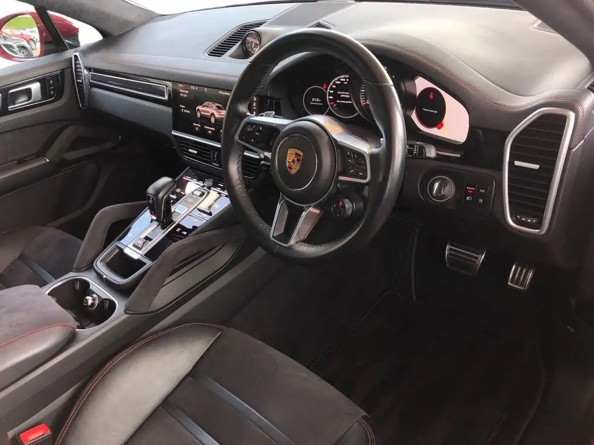 2020-porsche-cayenne-40-v8-gts-coupe-big-5
