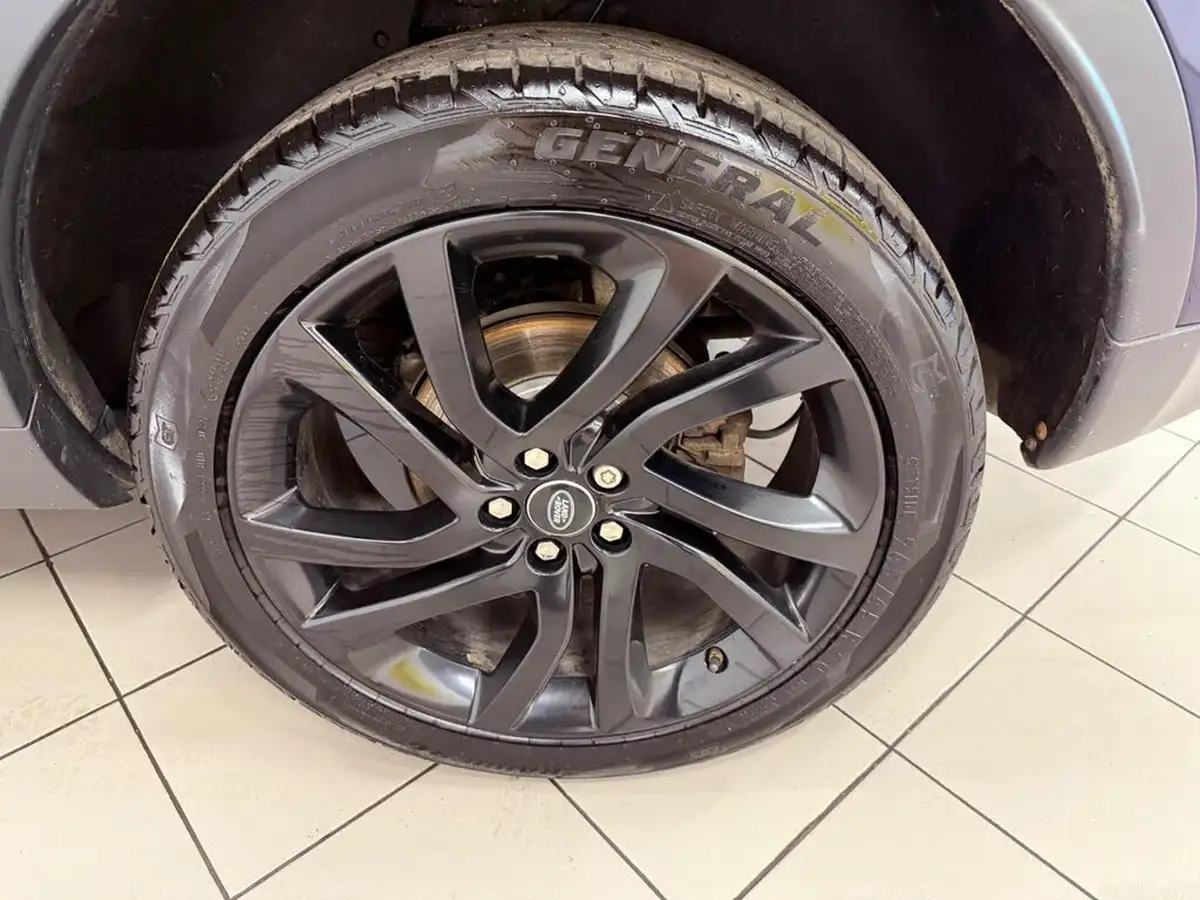 2017-land-rover-discovery-sport-20td4-hse-black-180ps-station-wagon-big-27