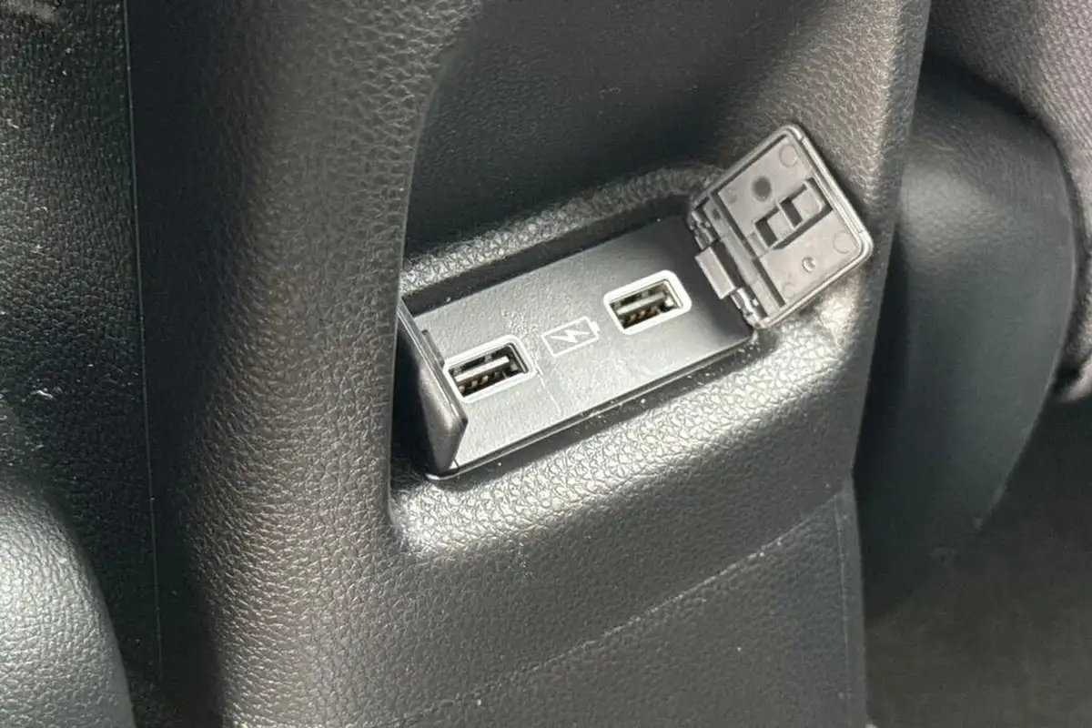 2021-honda-jazz-15-i-mmd-crosstar-ex-109ps-two-tone-big-40