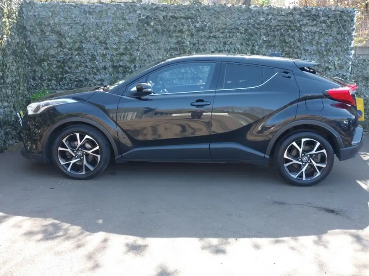 2018-toyota-c-hr-18-vvt-i-design-foc-sport-pack-big-3