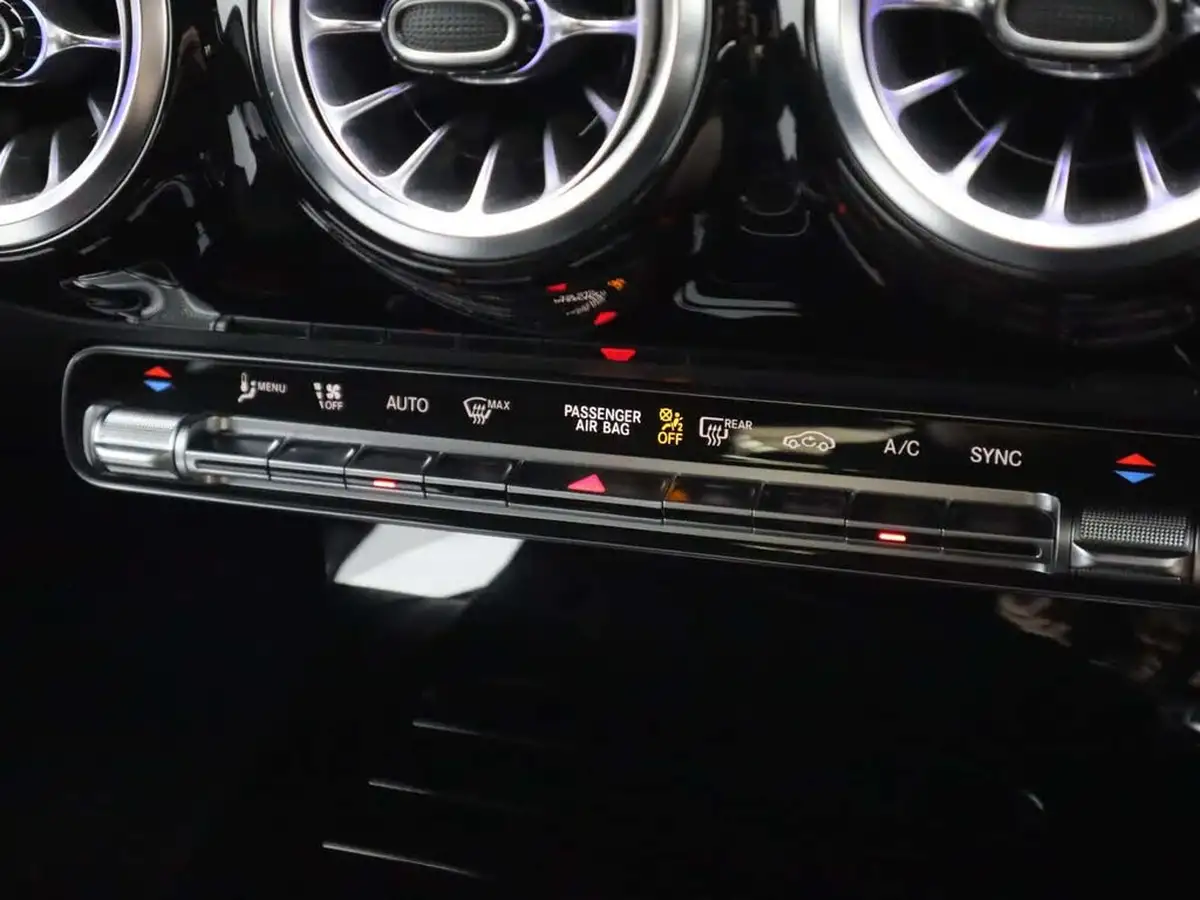 2022-mercedes-benz-a-class-13-a180-amg-line-executive-edition-hatchback-5d-7g-dct-big-16