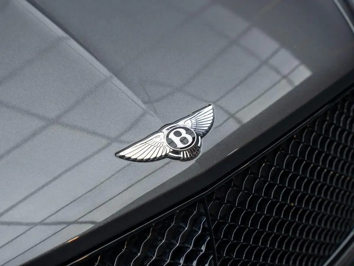 2019-bentley-bentayga-40-v8-big-28