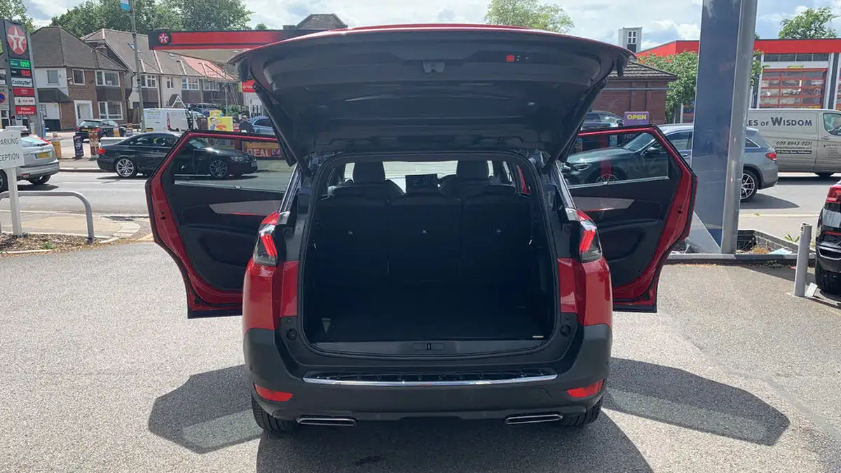 2022-peugeot-5008-suv-12-puretech-gt-premium-big-58