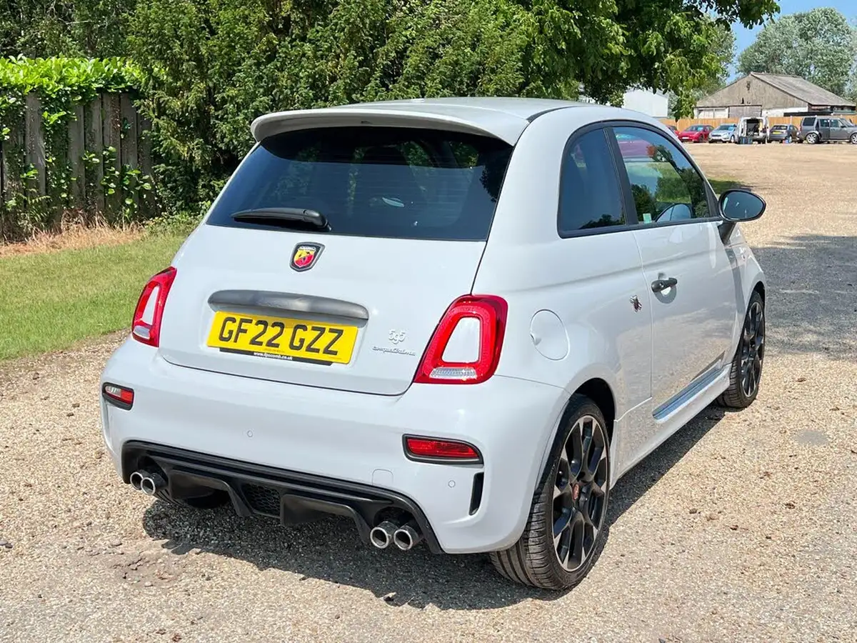 2022-abarth-595-14-tjet-competizione-big-16