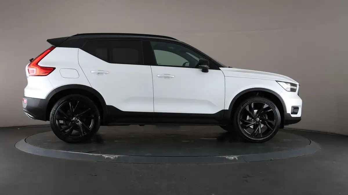 2018-volvo-xc40-15-t3-r-design-pro-big-62